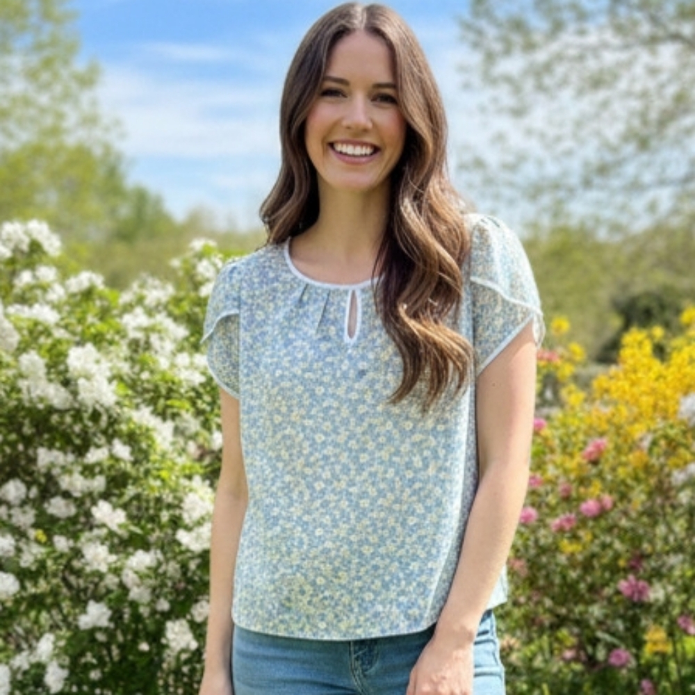 Floral Keyhole Short Sleeve Blouse in Light Blue